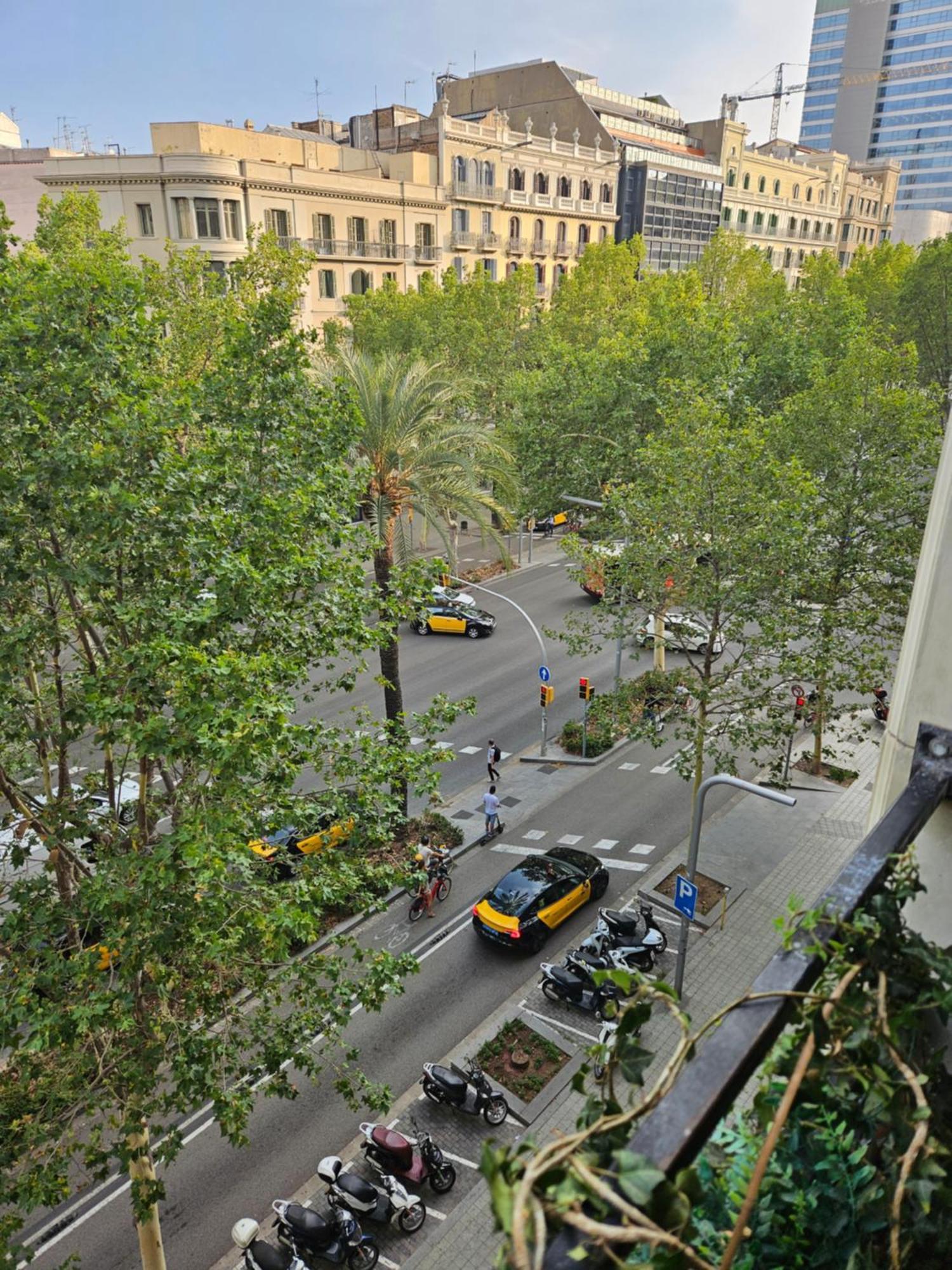Wow Hostel Barcelona Exterior photo