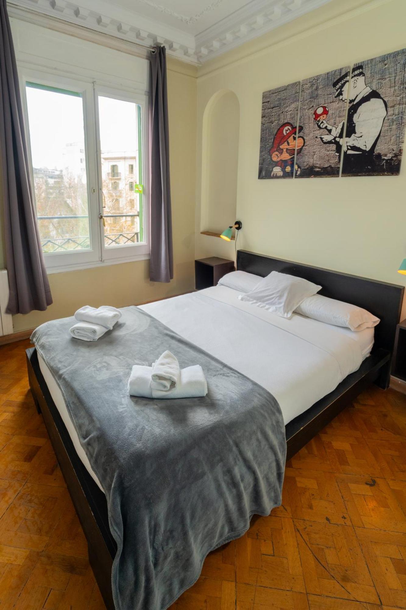 Wow Hostel Barcelona Exterior photo