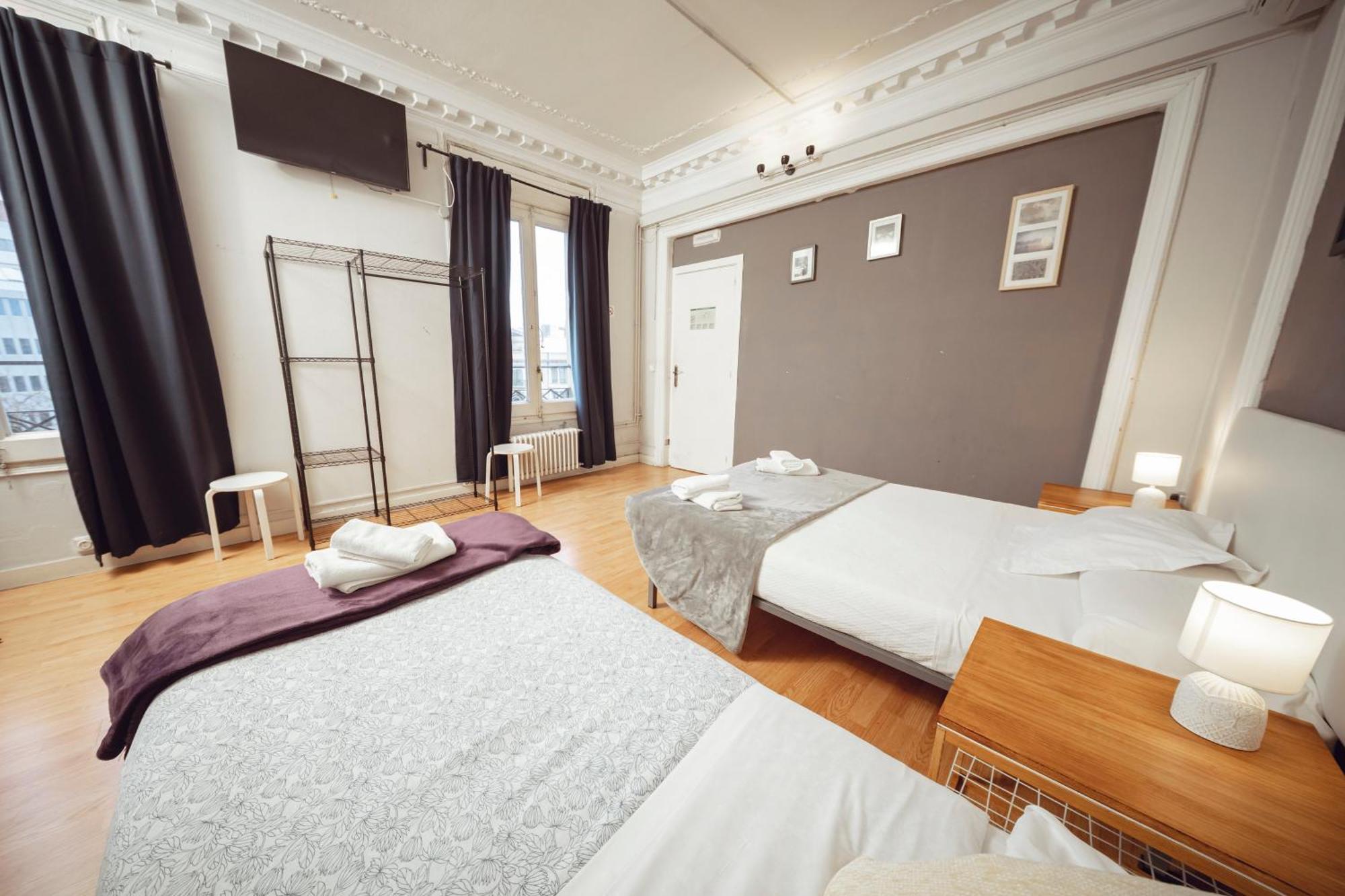 Wow Hostel Barcelona Exterior photo
