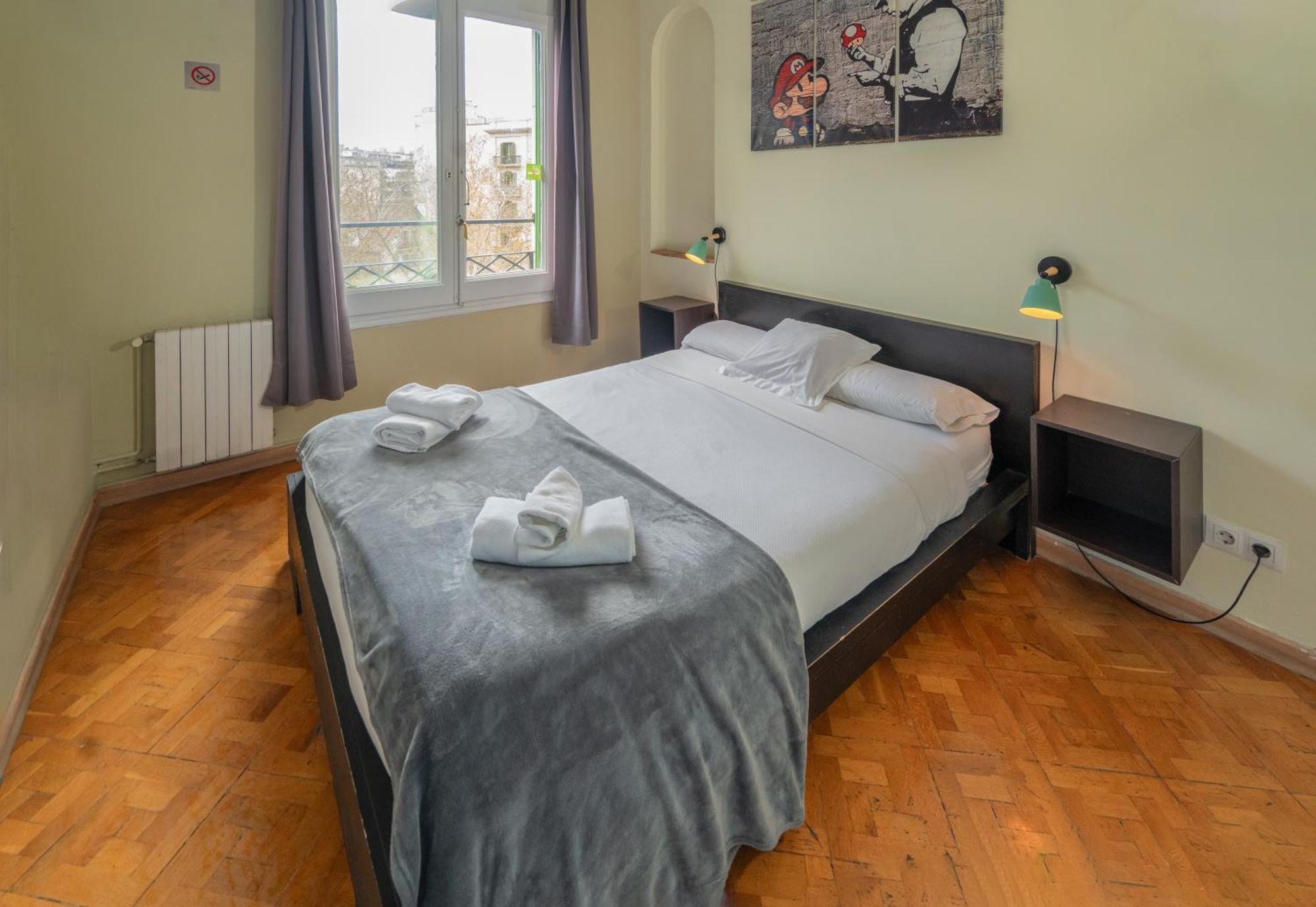 Wow Hostel Barcelona Exterior photo